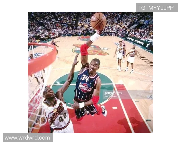 1996年公牛与火箭的巅峰对决回顾及其对NBA历史的深远影响 1996年公牛与火箭的巅峰对决回顾及其对NBA历史的深远影响