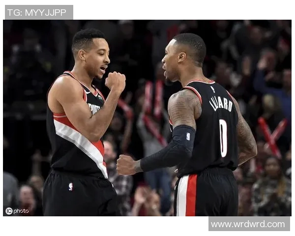 2015年骑士与开拓者激战回顾：巅峰对决与精彩瞬间的全面分析