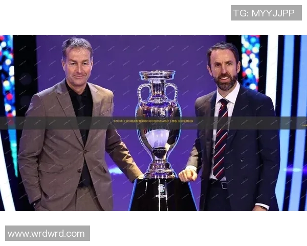 塔什干棉农与迪拜国民的激烈对决展现足球魅力与团队精神 塔什干棉农与迪拜国民的激烈对决展现足球魅力与团队精神